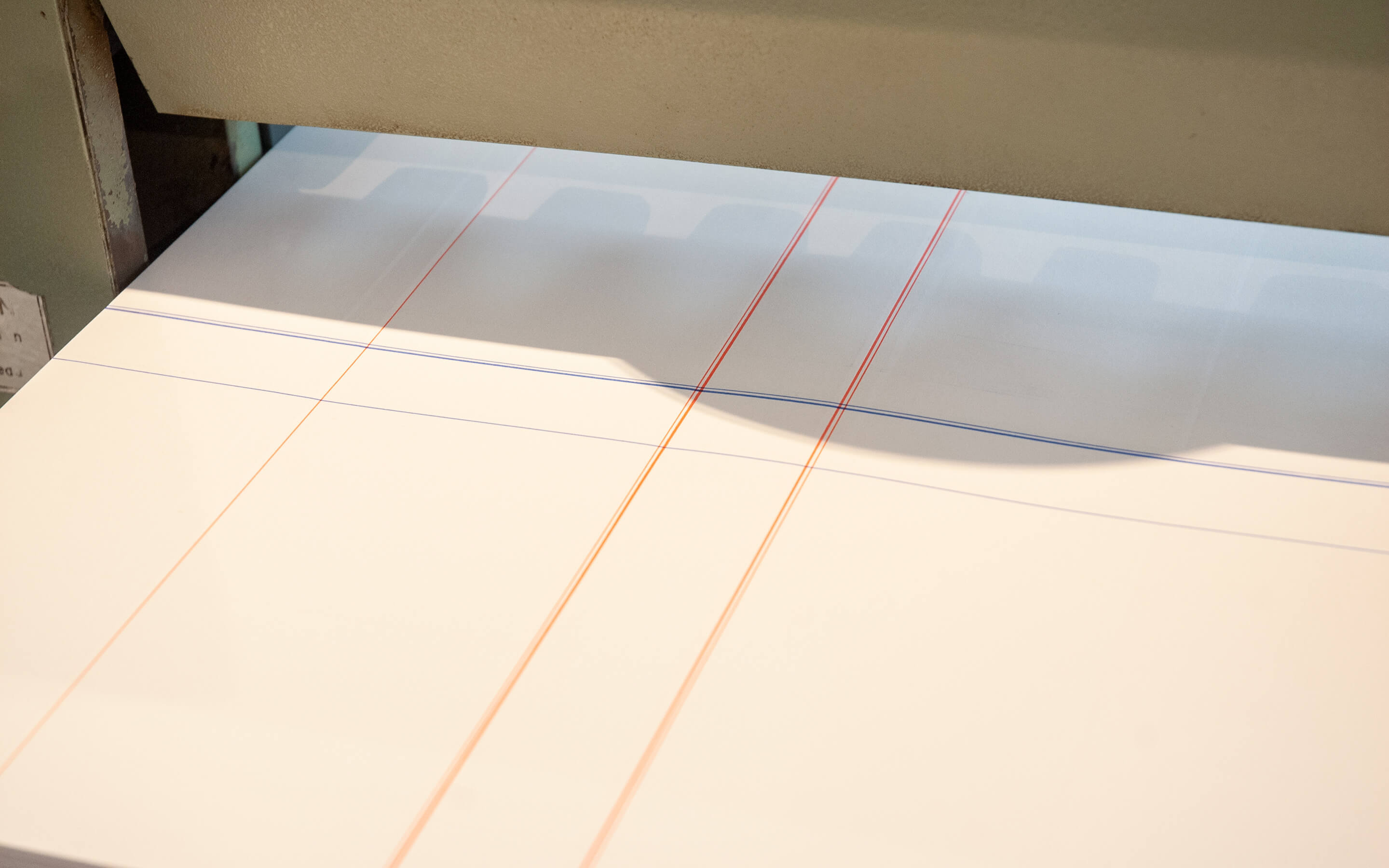 Desk-Design-Liniiermaschine-Liniierpapier-Handsatz-Buchdruck-Notizbuch-Parizzi-Buchdruck-und-Gebrauchsgrafik-4